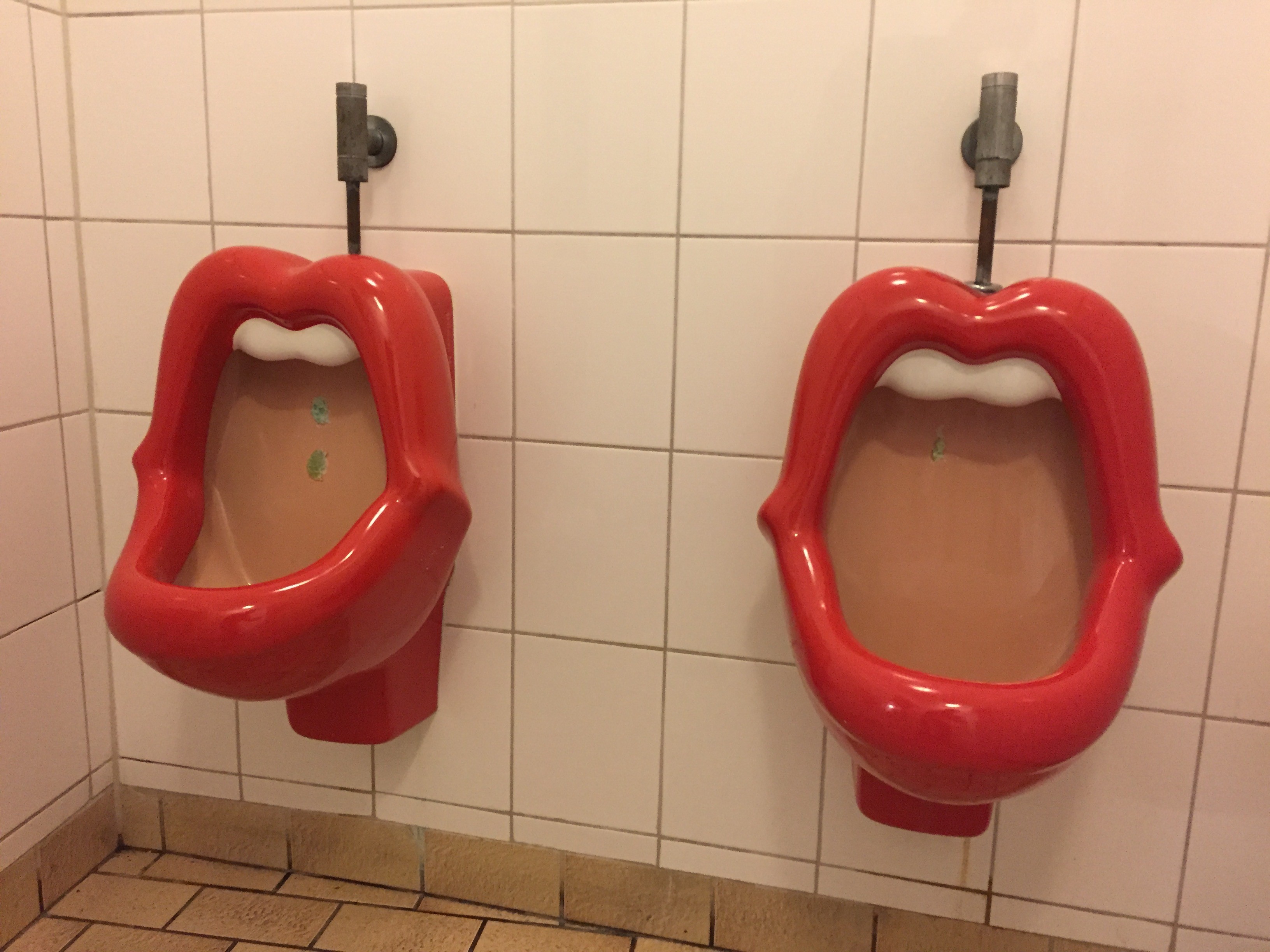 Pissoir 2.jpg