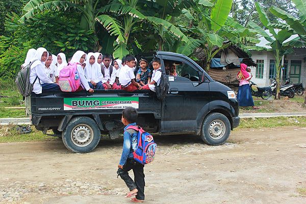 semangat ke sekolah.jpg