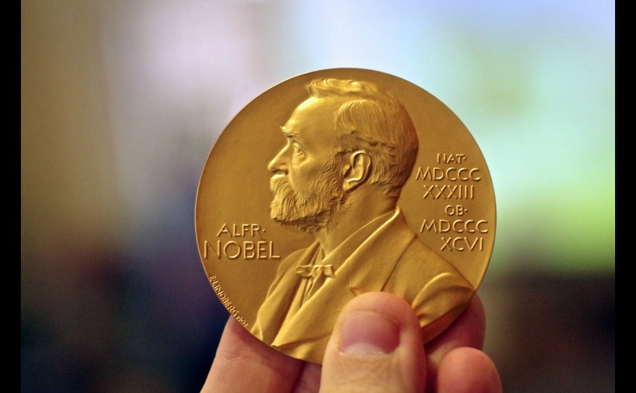 Dibujo20151010-nobel-prize-medal.jpg