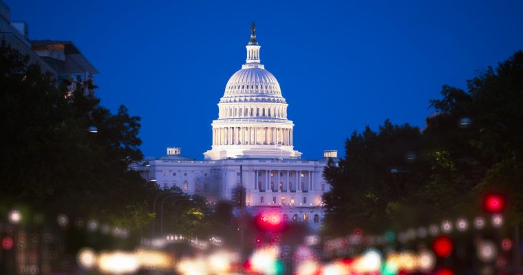 US-Congress-building-night-760x400.jpg