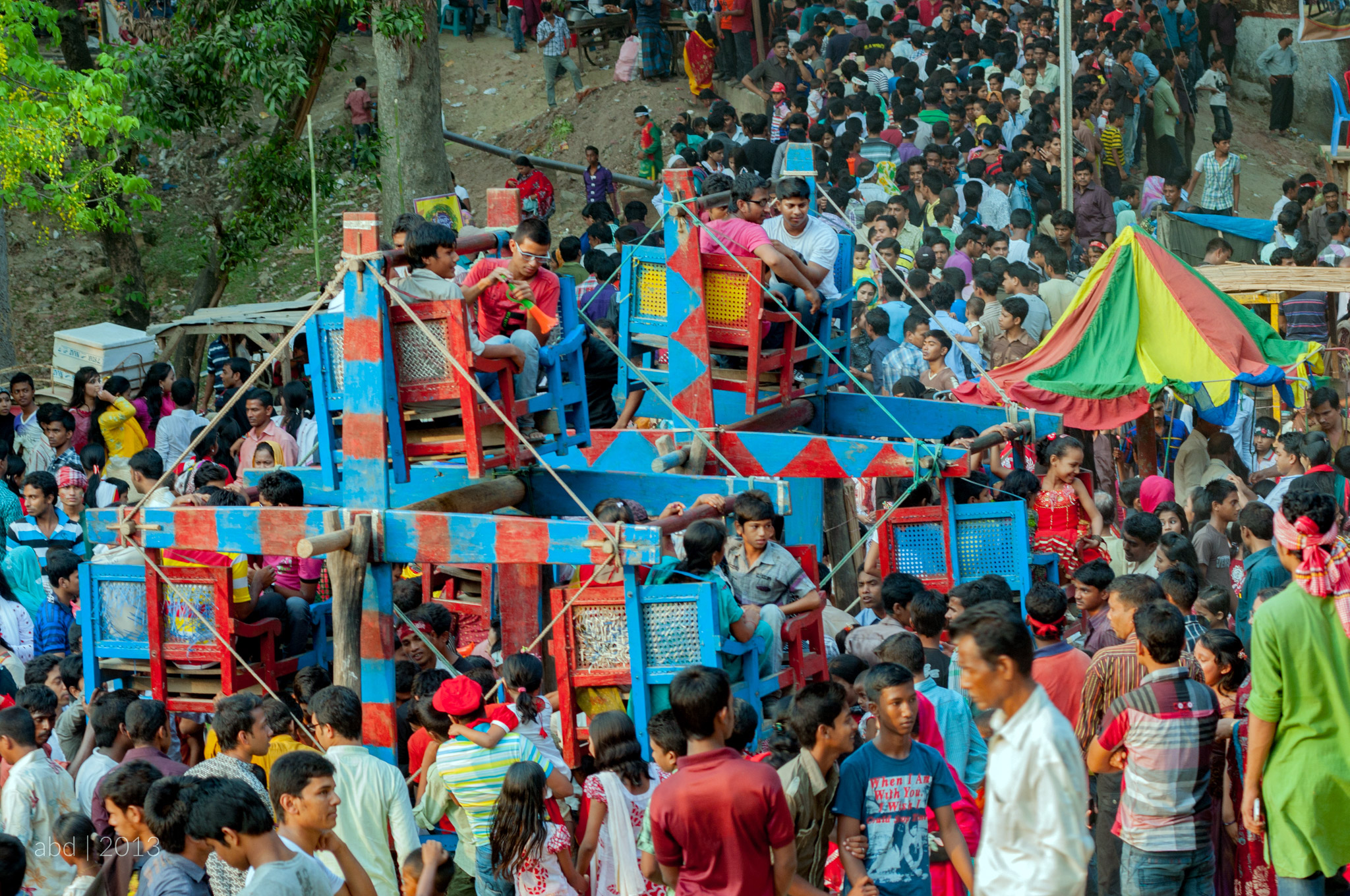 Boishakhi_Mela_in_Chittagpong,_Pohela_Boishakh_(2013)_-_19368284205.jpg
