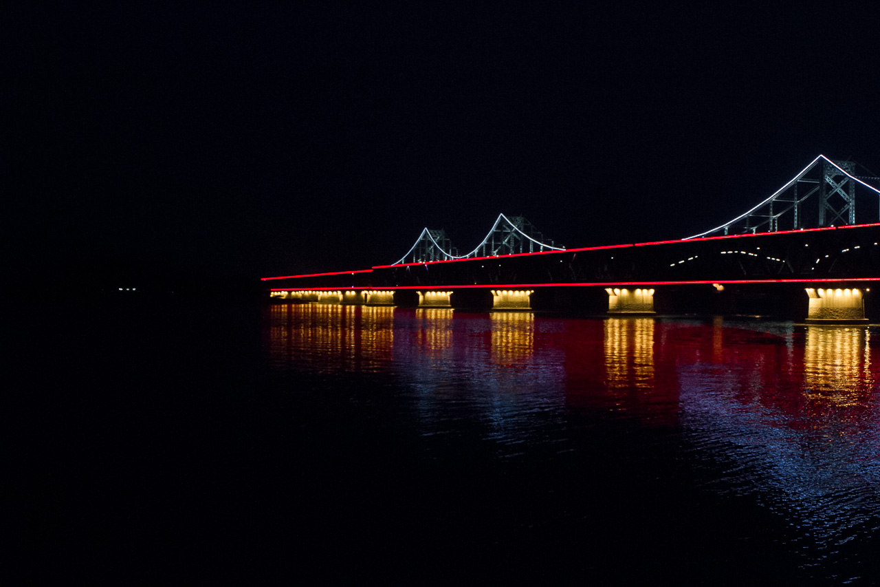 friendship-bridge-night.jpg