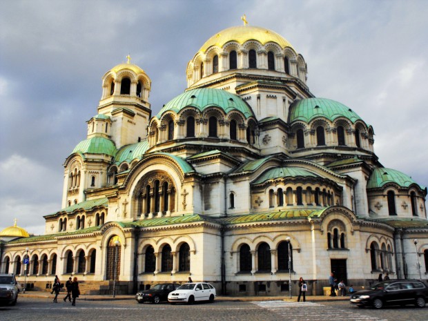 Sofia-Bulgaria-The-St.-Alexander-Nevski-Cathedral-620x465.jpg