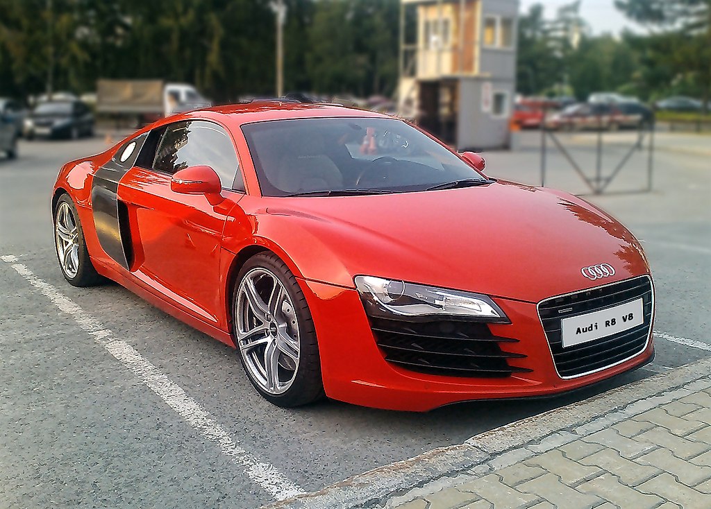 1024px-Audi_R8_AA.jpg