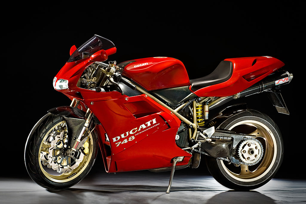 1024px-Ducati_748_Studio.jpg