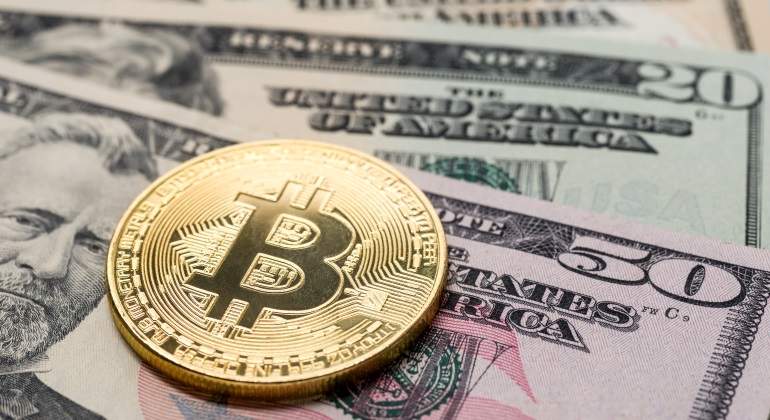 bitcoin en doleris crypto rinkos gamyba