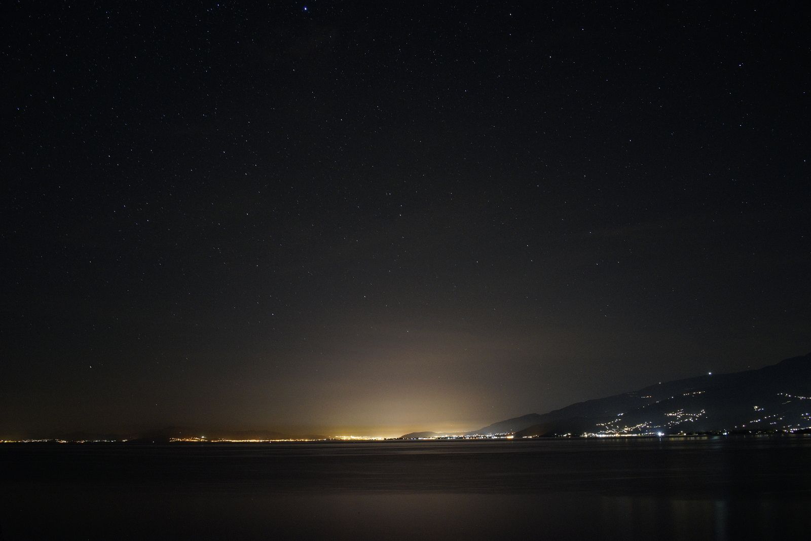 Volos night.JPG