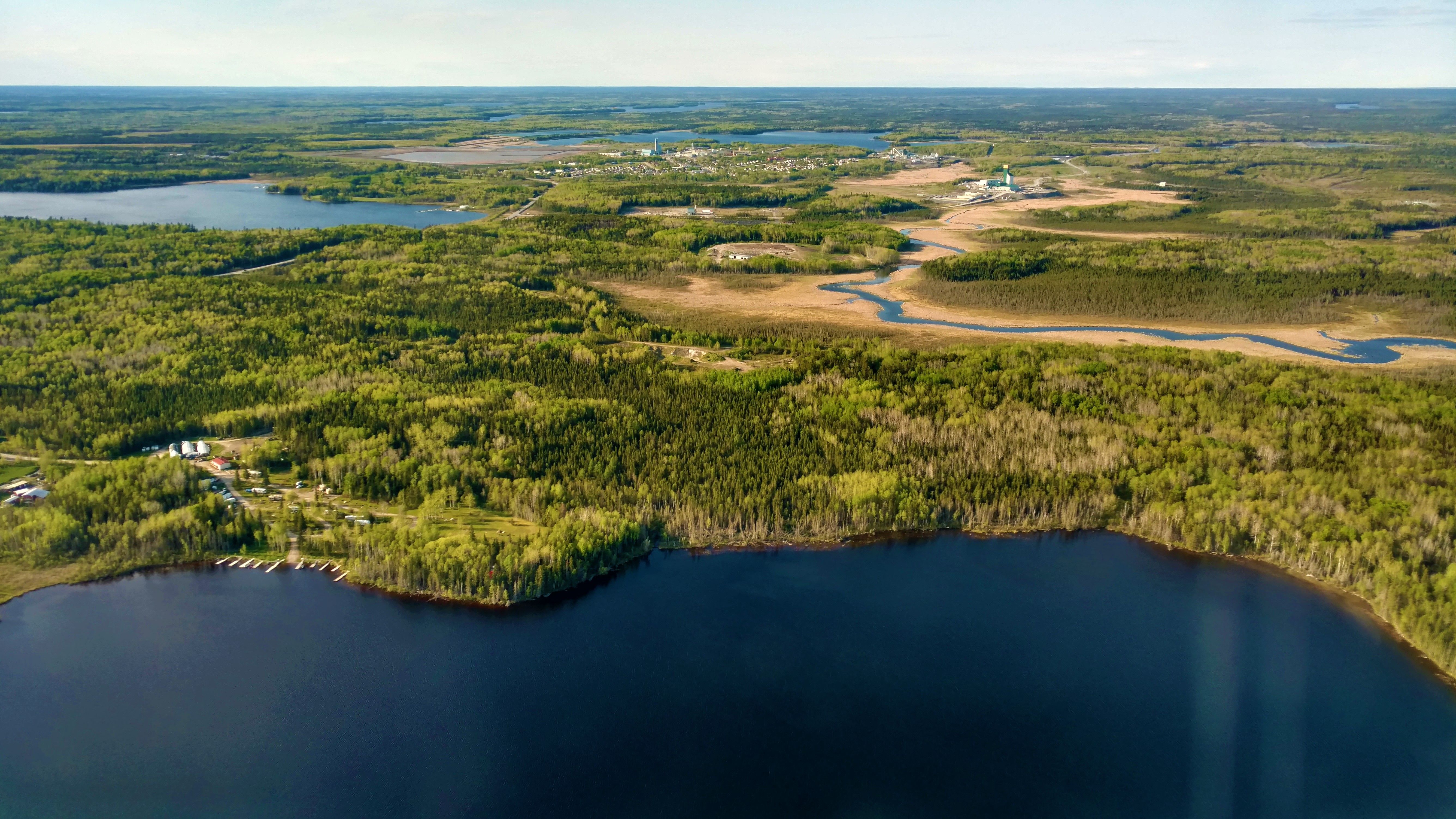 Средняя глубина озера онтарио. Озеро Святого Онтарио Канада. Озеро сердце Онтарио Канада. Ред Лейк озеро США. Онтарио озеро Шепель.