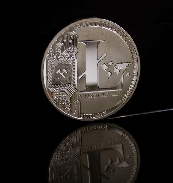 litecoin-reflection-black-560x593.jpg