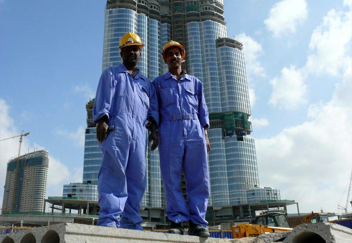 Burj_Dubai_Construction_Workers_on_25_January_2008_Pict_2.jpg