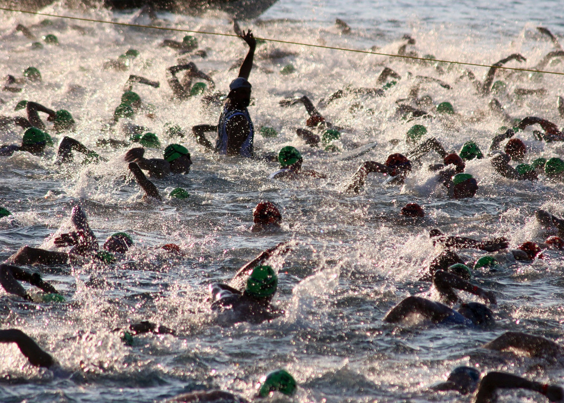 triathalon-swim-618742_1920.jpg