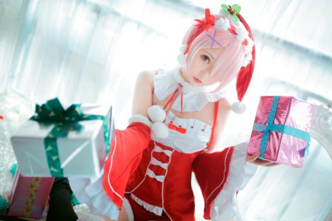 OffSeason-Rem-Ram-Christmas-Cosplay-4-468x312.jpg