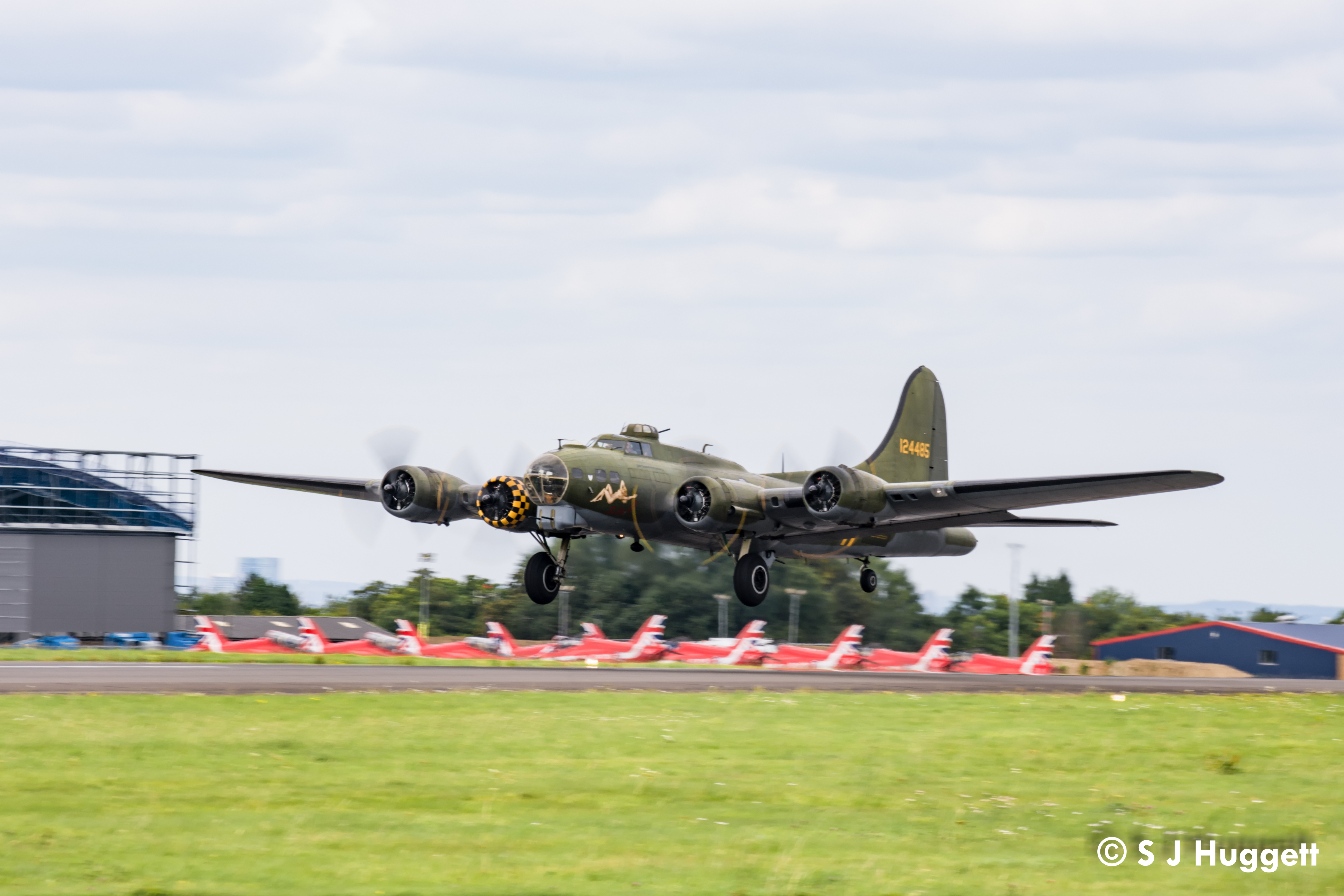 B17 Sally B at Bigginhill 3 - by steve j huggett.jpg