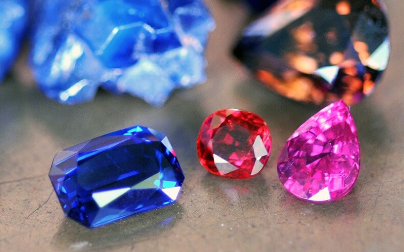 Difference-Between-Ruby-And-Sapphire-Stone.jpg