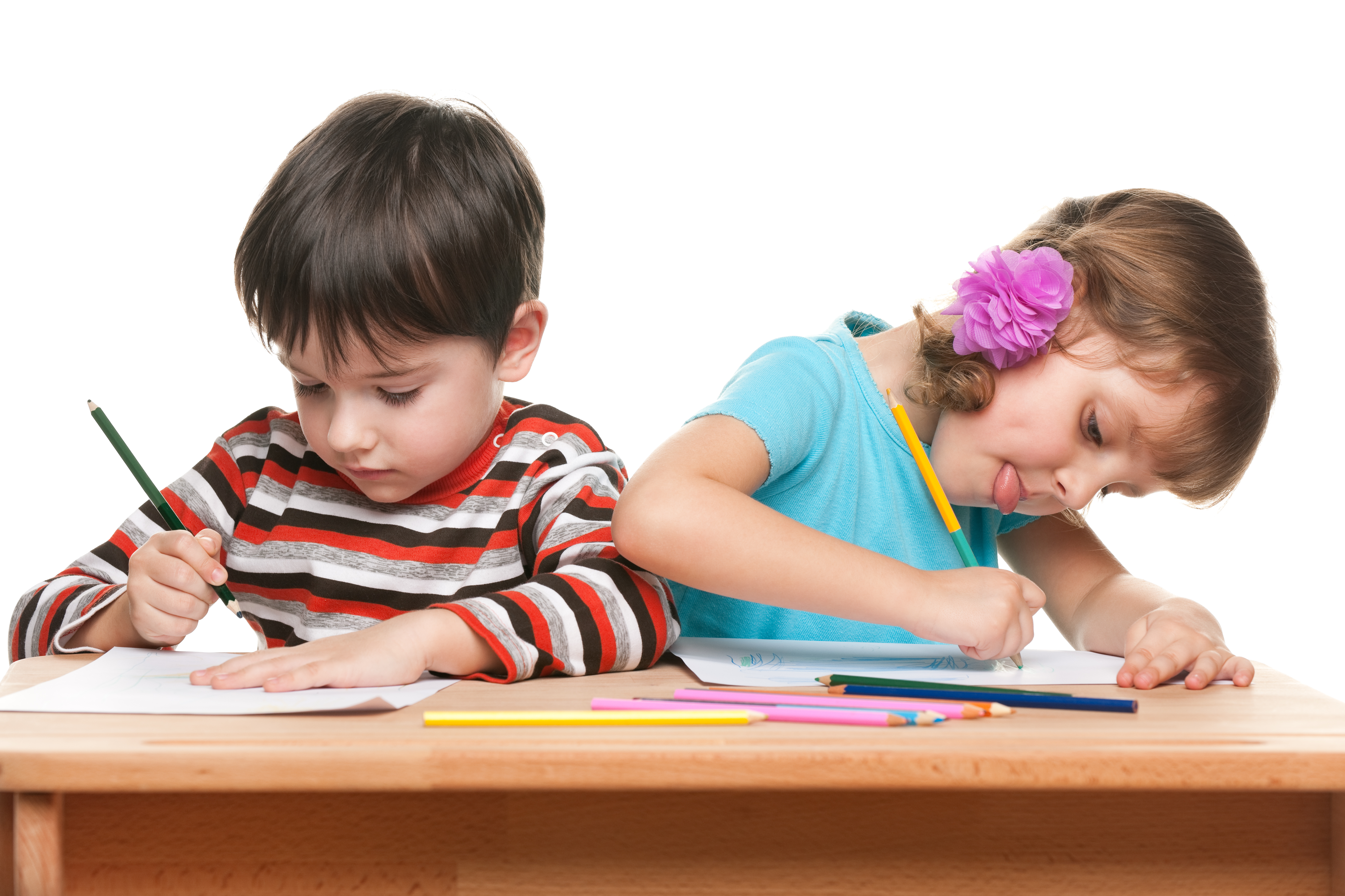 Writing pictures. Ребенок пишет. Ученик пишет. Дети пишут за партой. Ребенок учится писать.