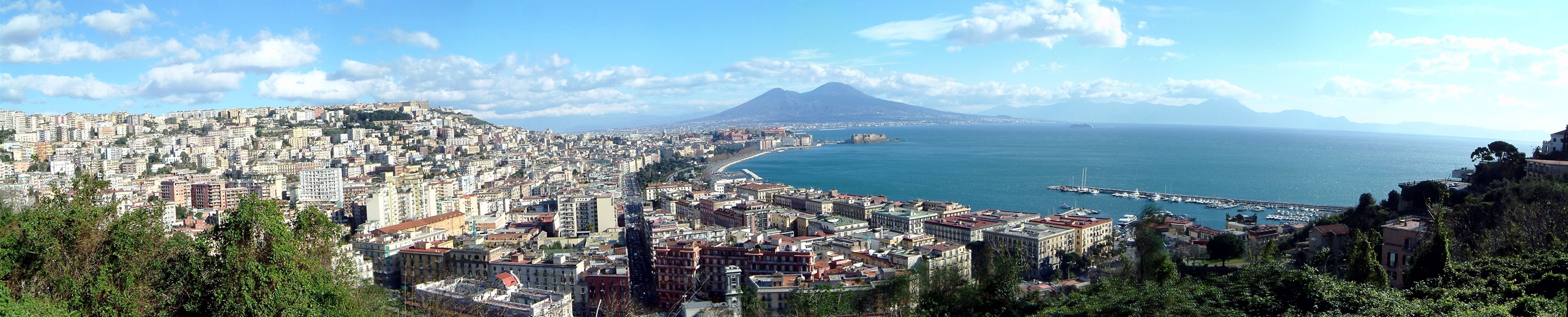 Veduta_panoramica_di_Napoli.jpg