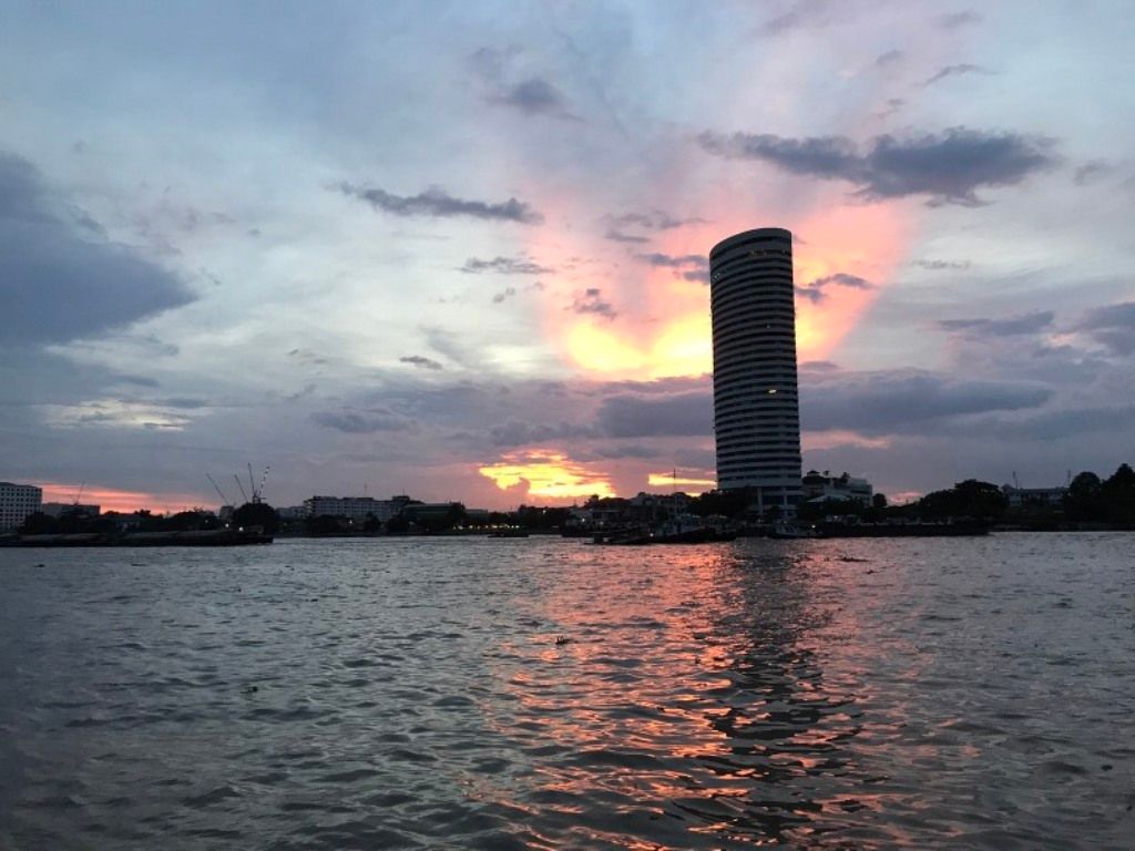 sunset at Chao Phraya River5.jpg