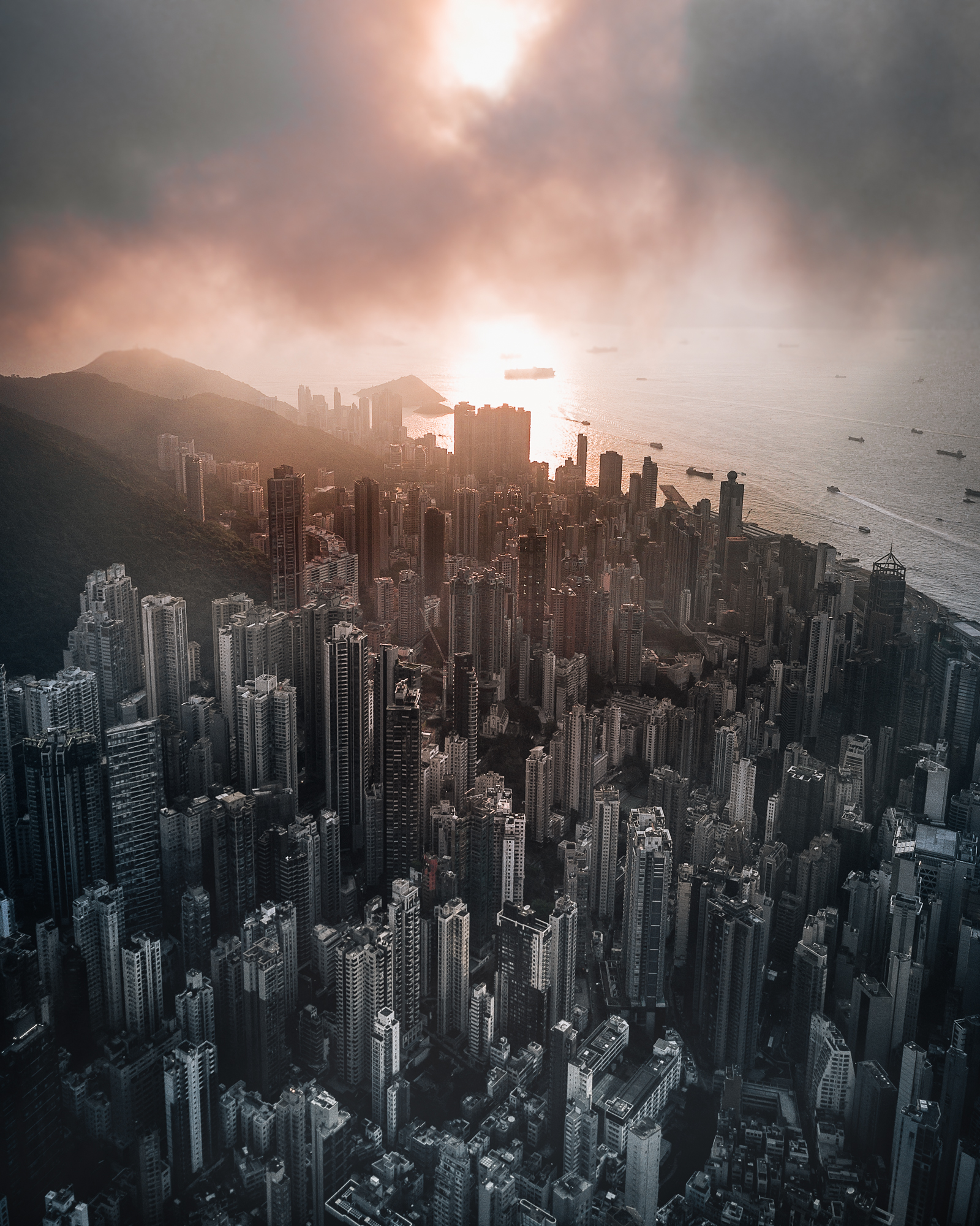 nightsnlights_Above_HongKong04.jpg