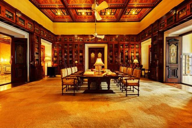 Taj FalaknumaPalace Library.jpg
