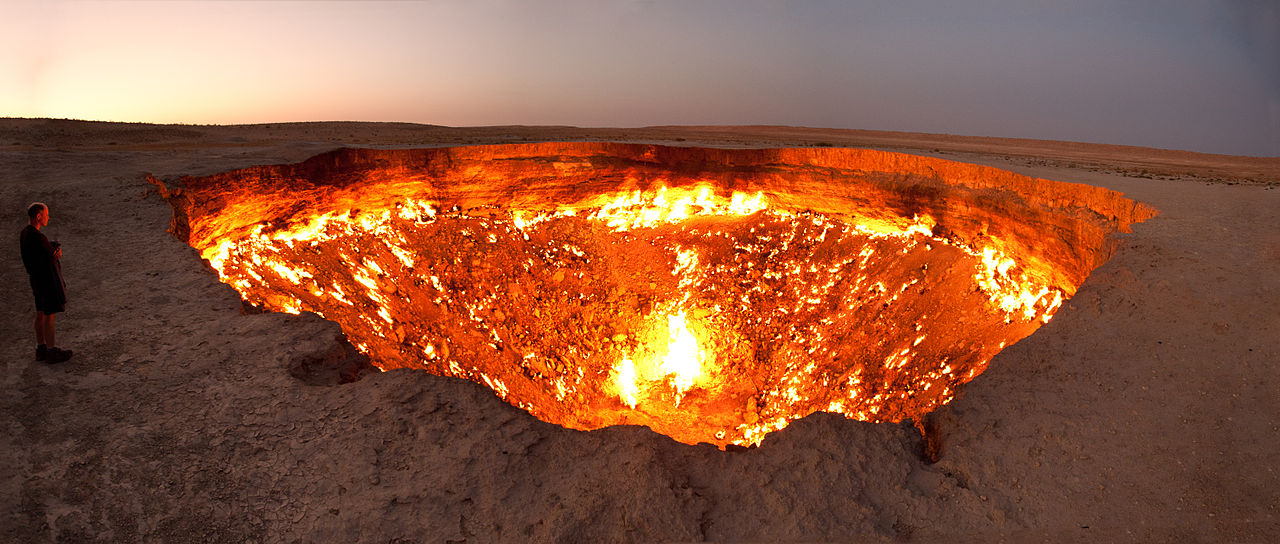 1280px-Darvasa_gas_crater_panorama.jpg