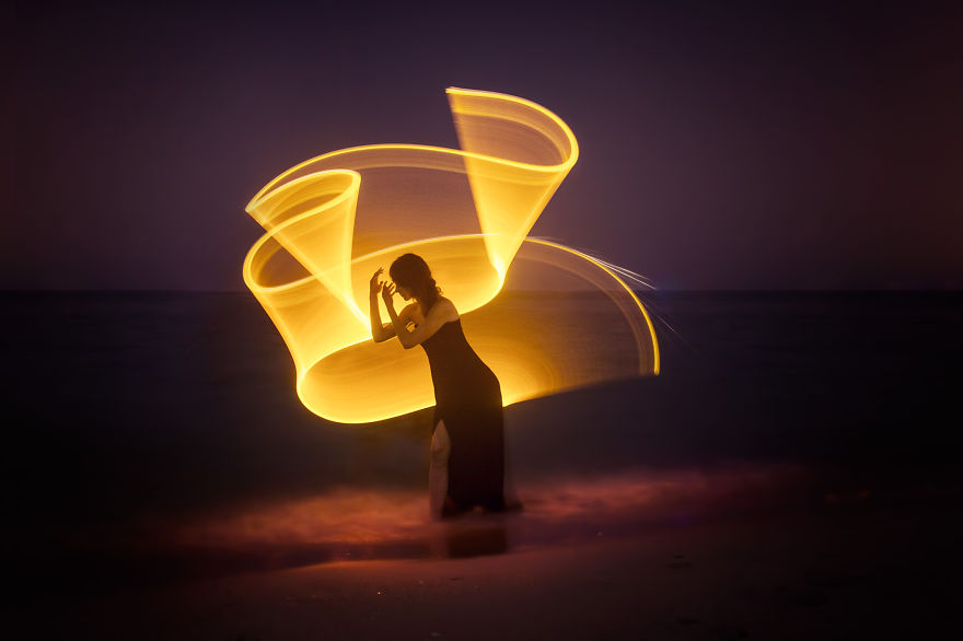 Light-painting-fantasies-5721bf17cb9e0__880.jpg