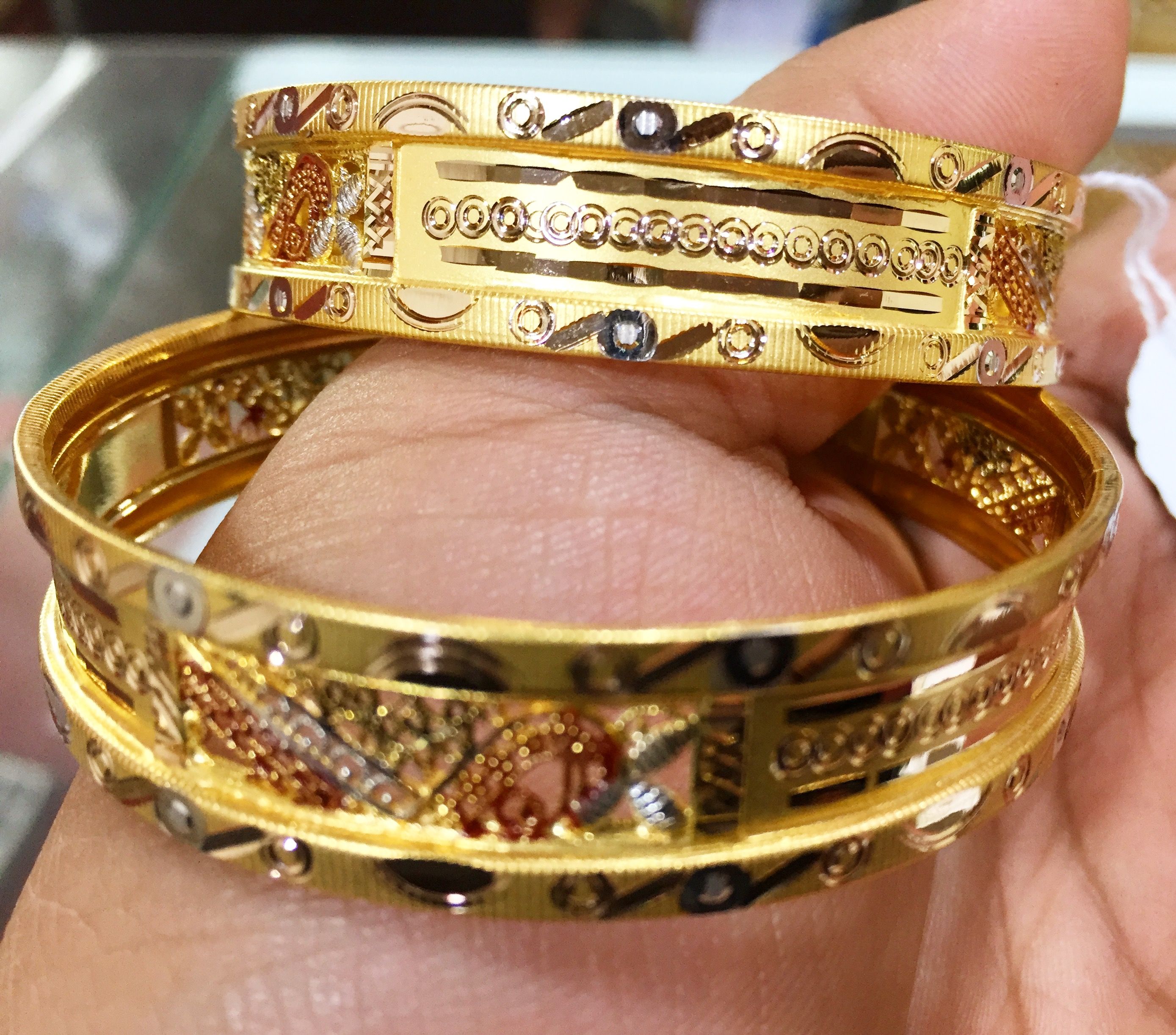 Latest Gold Bangles Designs 2018 New Collection Light Weight 22