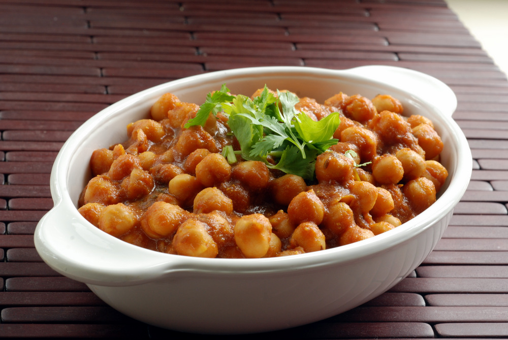 #62: Cook With Me - The Easiest Chana Masala (Chole/Chick Peas) Recipe - St...