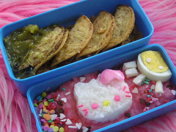 hello-kitty-mexican-bento-564.jpg