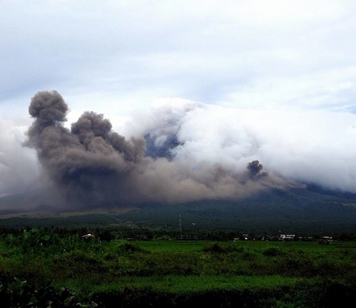 mayon.jpg