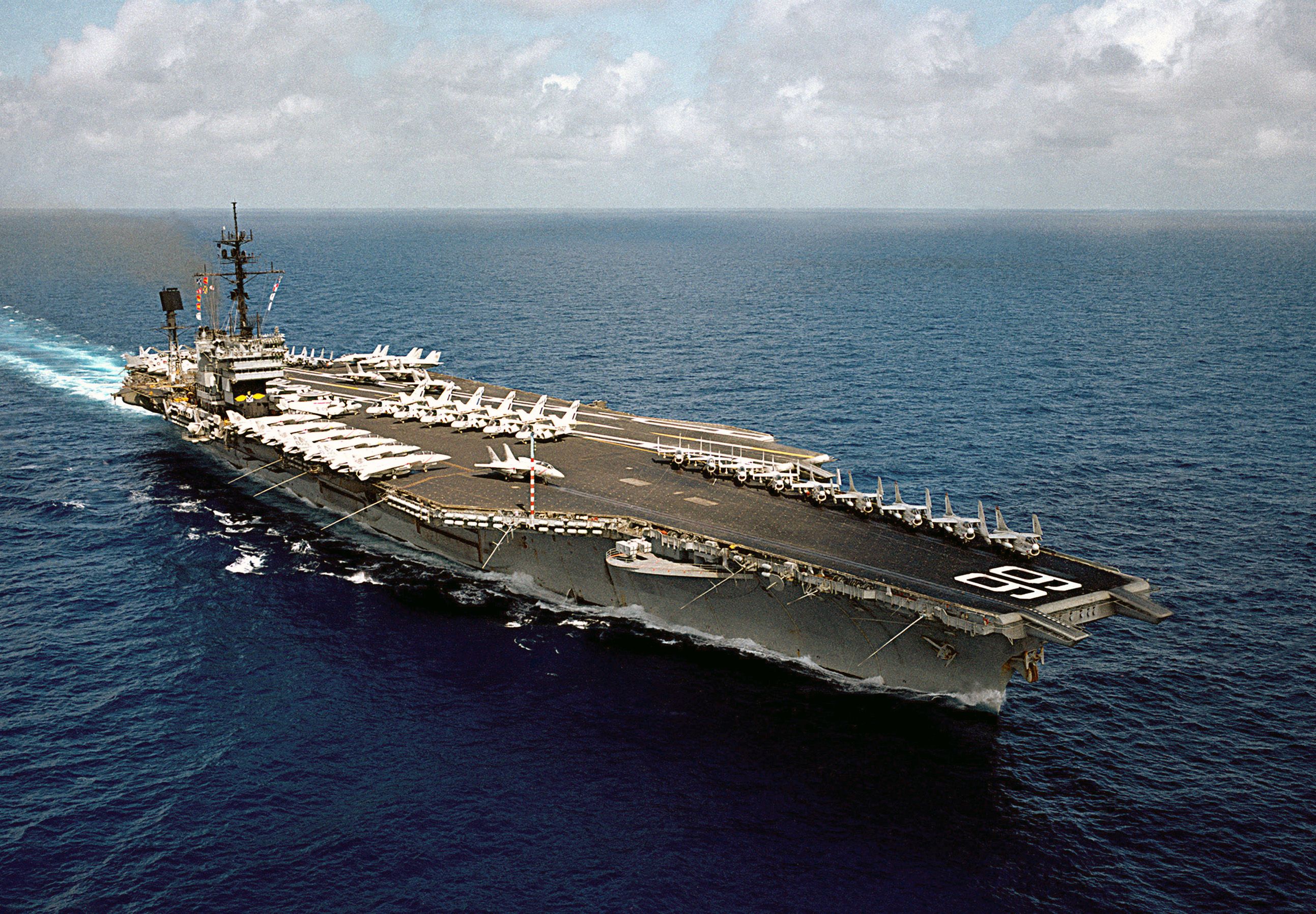 USS_America_(CV-66)_underway_in_the_Indian_Ocean_on_24_April_1983.jpg