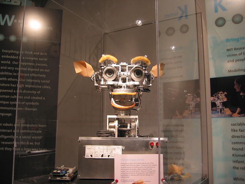 800px-Kismet_robot_at_MIT_Museum.jpg