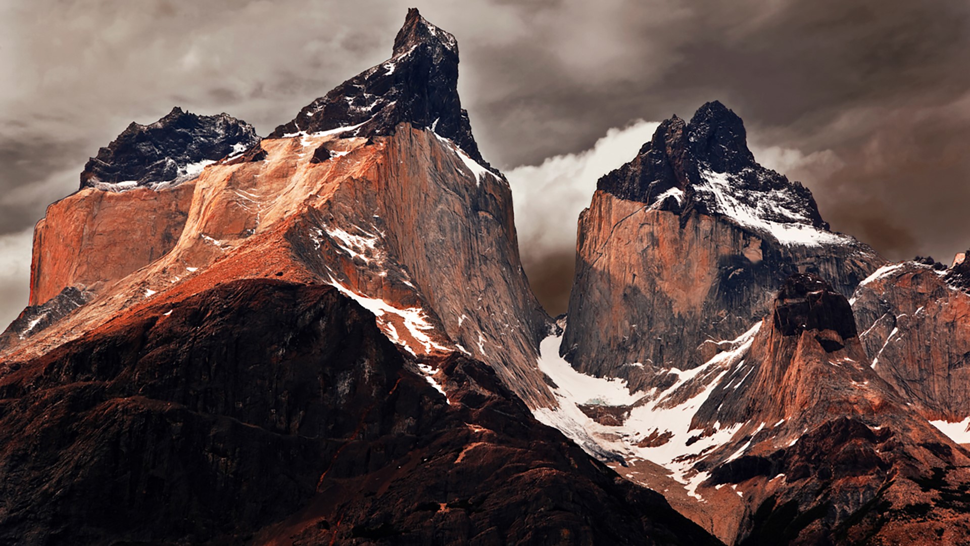 Cordillera Paine, Chile 1920x1080.jpg