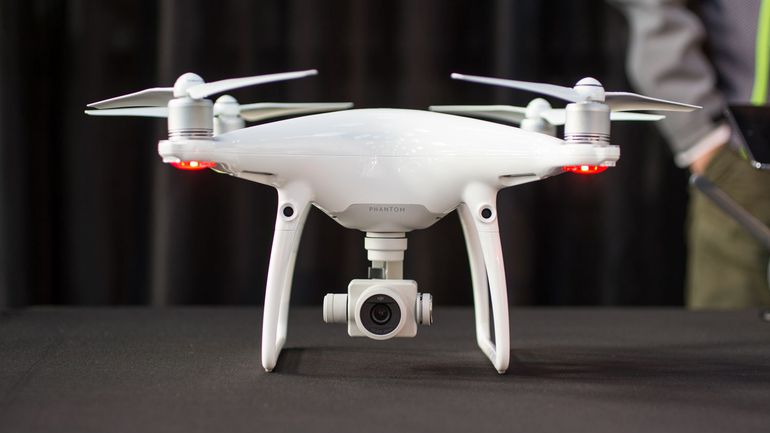 Phantom-4Pro-photo-drones.jpg