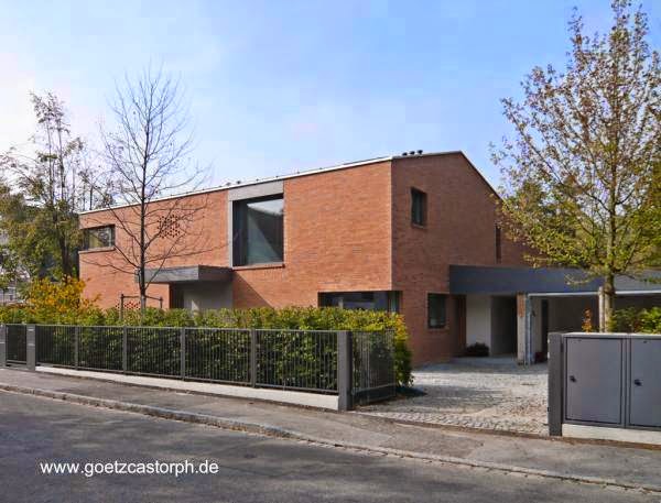 Vista de la residencia desde la calle.jpg