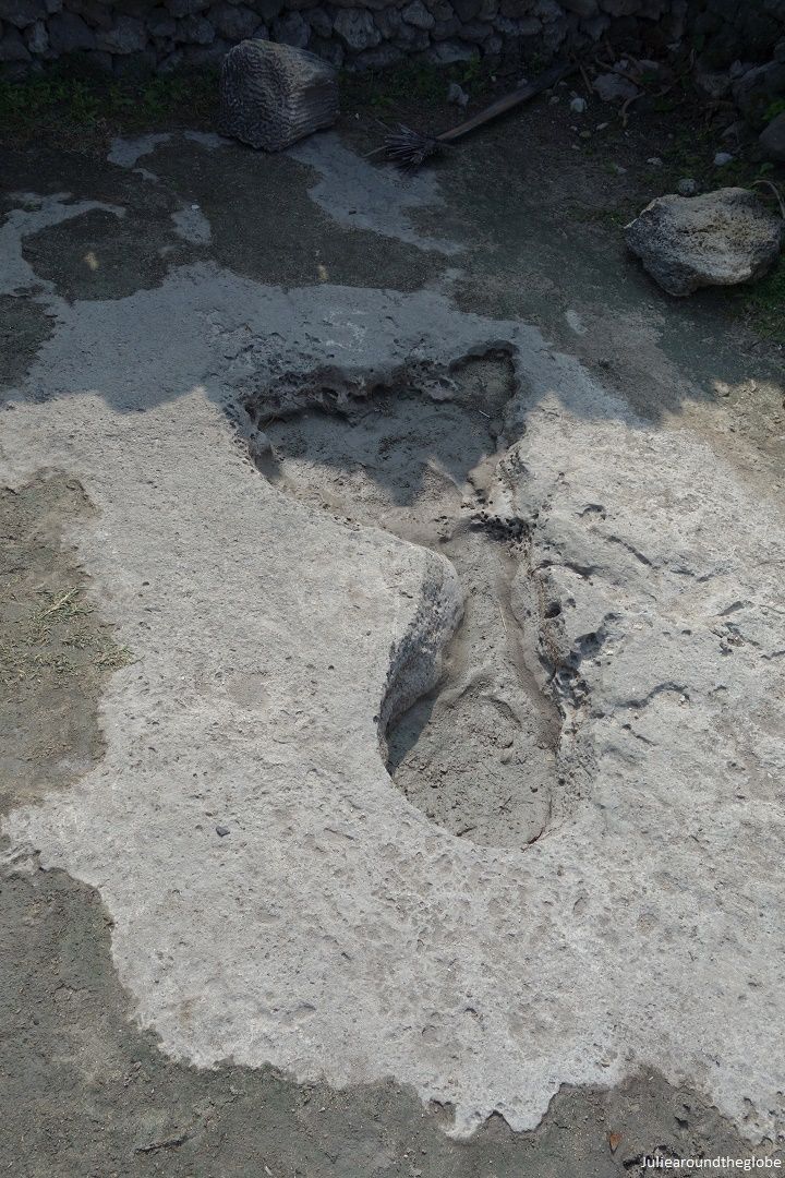 Buddha's footprint, Delft island, Jaffna, Sri Lanka.jpg