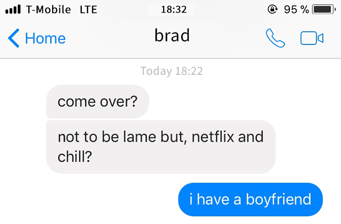 These send message. Netflix and Chill with my friend. A girl texts with a guy before going to Bed р34. This guy has no Chill man. Text about Netflix.