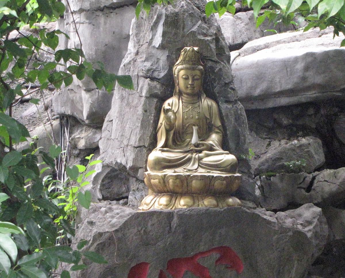 buddha-statue-shan-lake-guilin.jpg