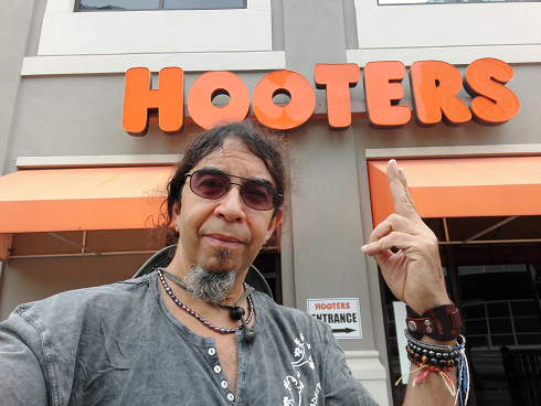 hooters tampa.png