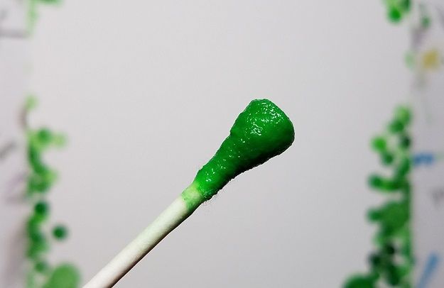 enternamehere-steemit-green-acrylic-cotton-swab.jpg