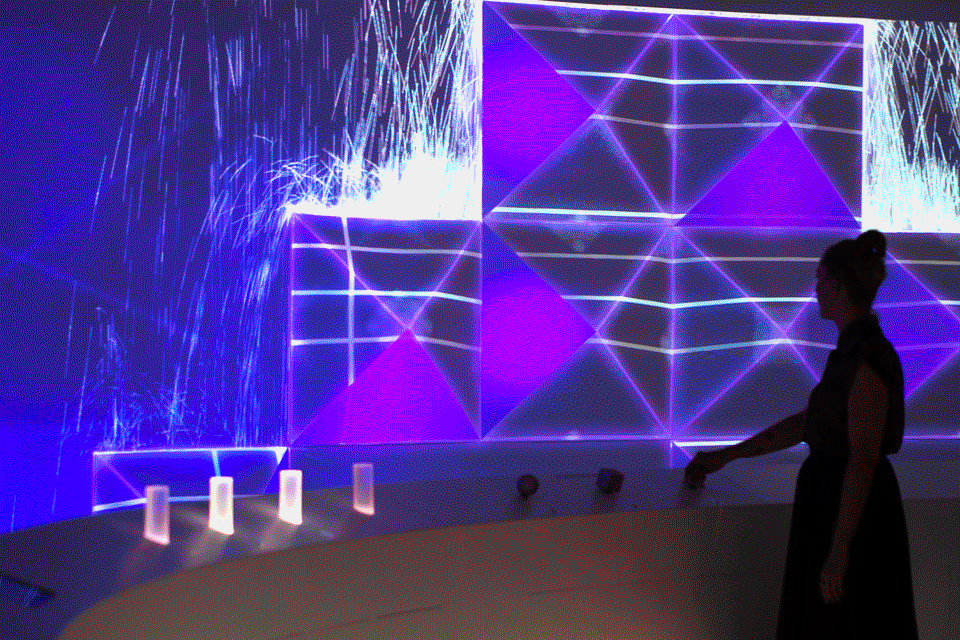 visuals-and-3d-mapping-exhibit-for-ragnarock-museum-by-heavy.gif