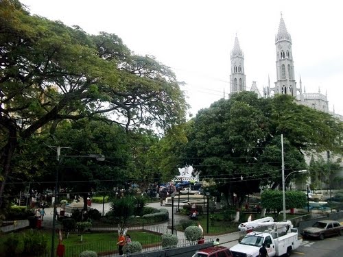 Plaza bolivar Valera.jpg