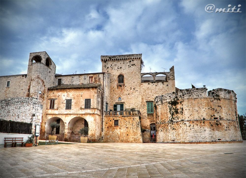 castello conversano.jpg