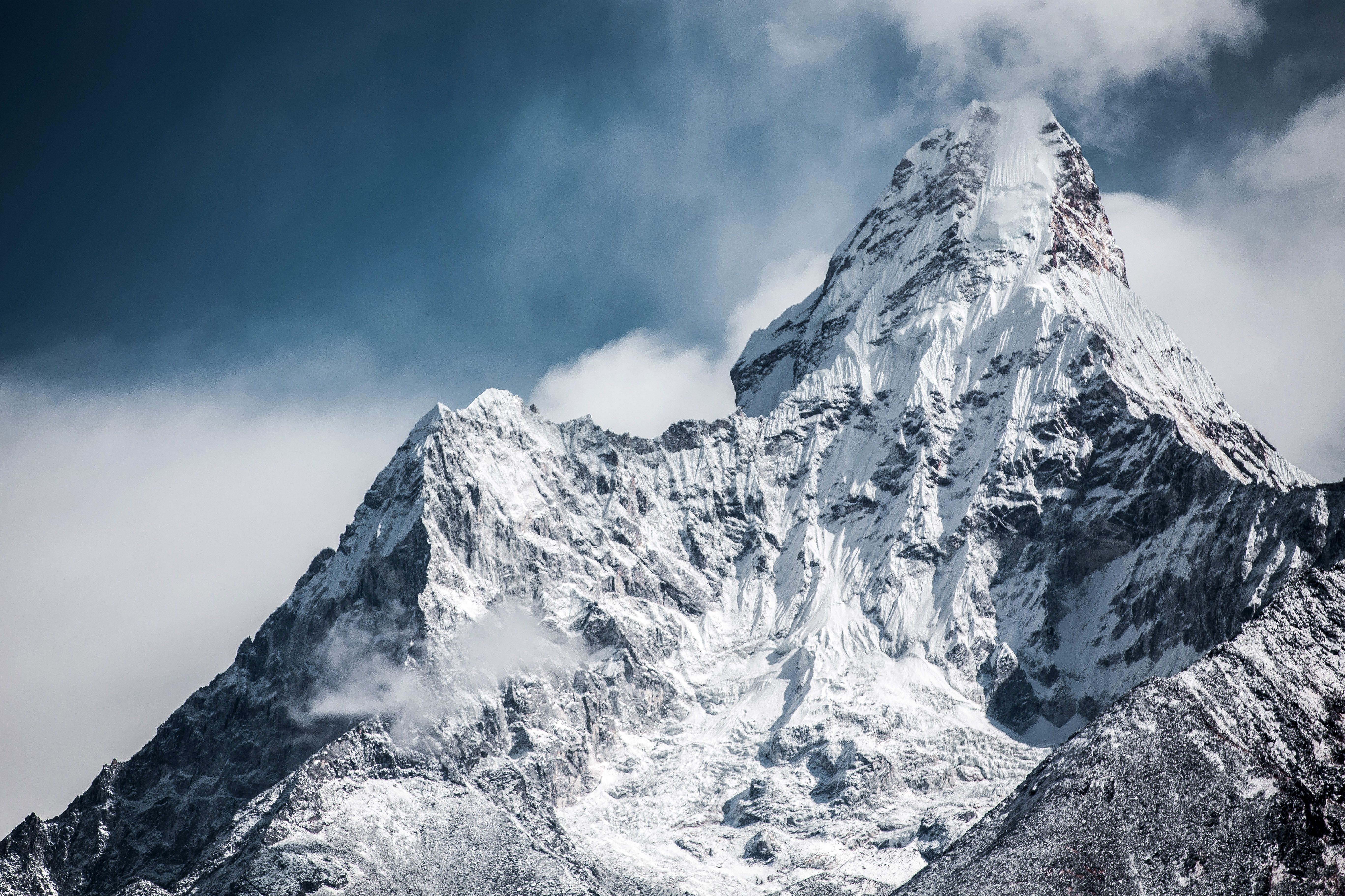 Everest.jpg