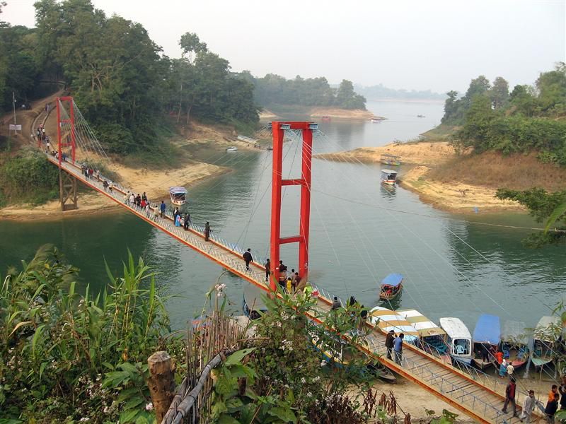 Hanging_bridge_in_Rangamati.jpg