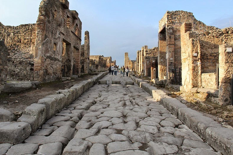 Las “vías” de las calles de Pompeya  Italia (3).jpeg