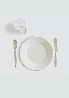 dishes-938747__340.jpg