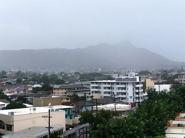diamond head rain 1024.jpg