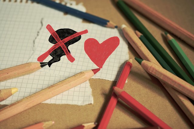 colored-pencils-1090000_1280.jpg