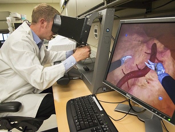 виртуальная реальность в компьютерных играх. виртуальный анатомический стол anatomage. интерактивные операции. виртуальная реальность в медицине. бизнес-операция интерактивных сервисов.