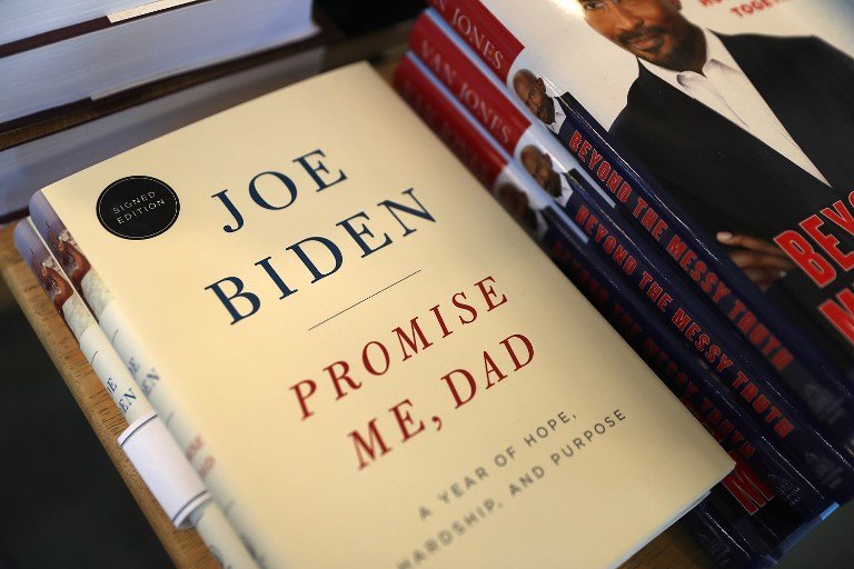 обещания которые нужно выполнять джо байден книга. Jim rohn книги. The ultimate jim rohn library. джо байден инаугурация. обещания которые нужно выполнять джо байден книга.